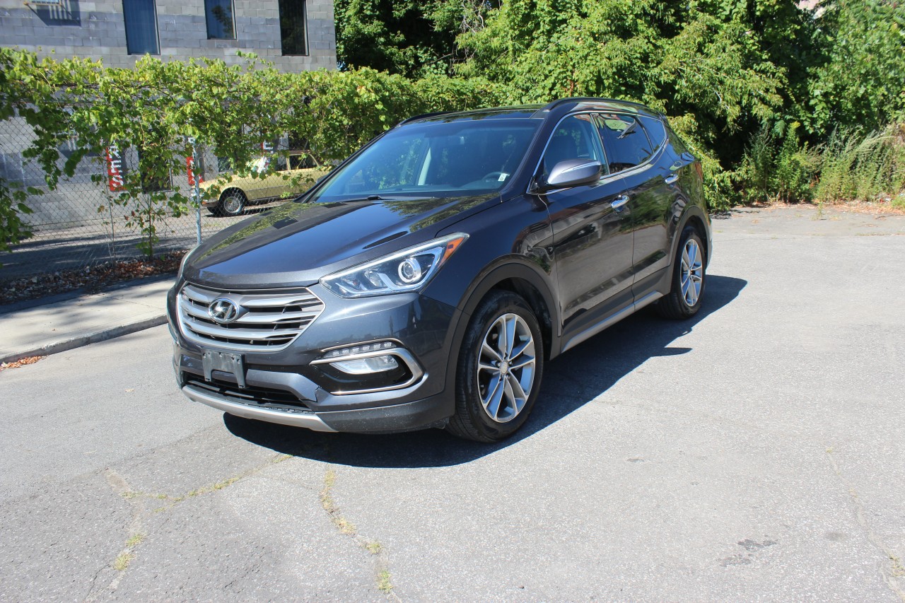 Hyundai 2017 Santa Fe Sport SE