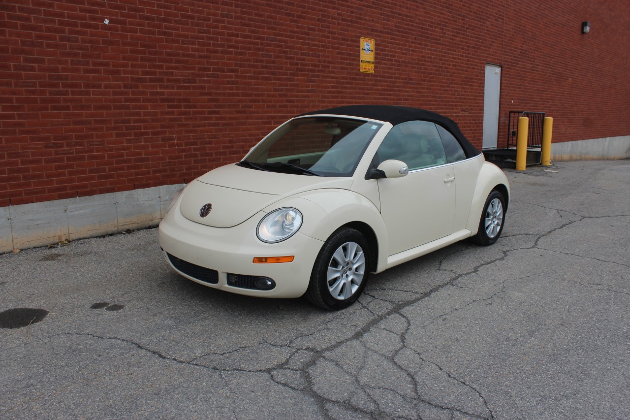 Volkswagen 2009 New Beetle Convertible Comfortline